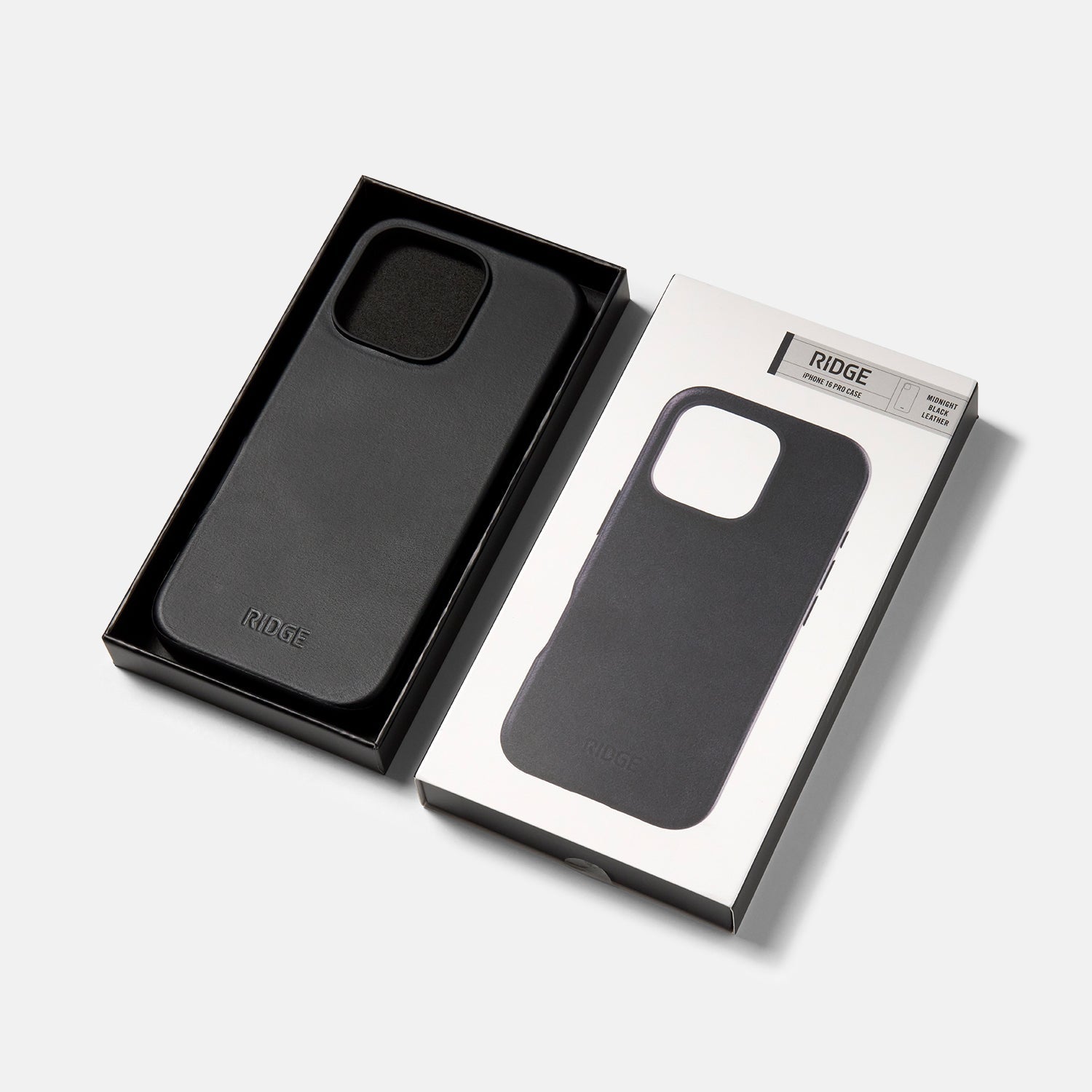 Everyday Phone Case - iPhone 16 Pro - Midnight Black Leather